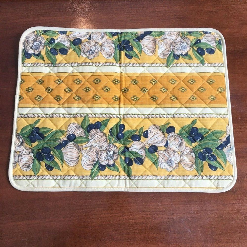 Vintage Yellow Placemat Olive and Garlic Pattern